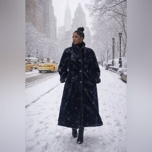 Hillmoor New York Women's Size M Black Fur Coat Long Thick Heavy Winter Snow